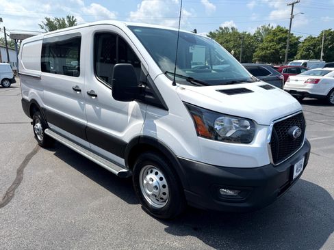Used 2023 Ford Transit 250 Low Roof AWD w/ Exterior Upgrade Package image 7