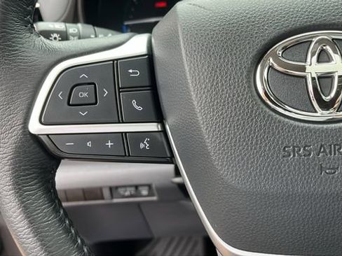 Certified 2021 Toyota Sienna XLE AWD/4WD image 12
