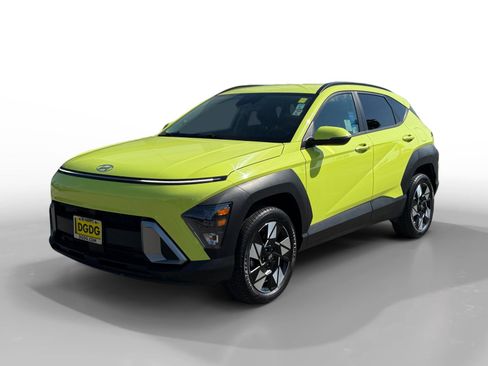 Certified 2025 Hyundai Kona SEL AWD/4WD image 1