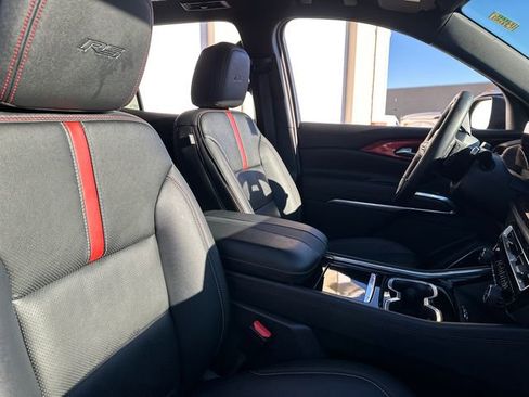 Used 2024 Chevrolet Traverse RS w/ LPO, Floor Liner Package image 17