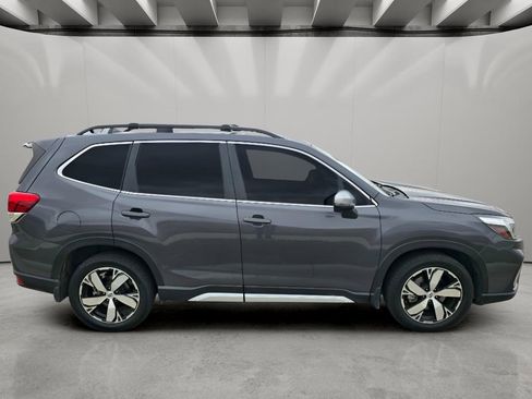 Used 2020 Subaru Forester Touring AWD/4WD image 6