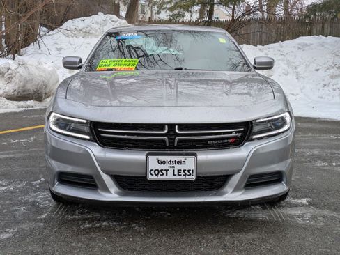 Used 2016 Dodge Charger SE w/ Power Sunroof Group image 2