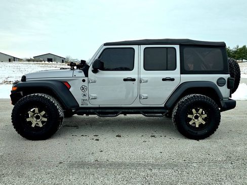 Used 2018 Jeep Wrangler Unlimited Sport S image 43