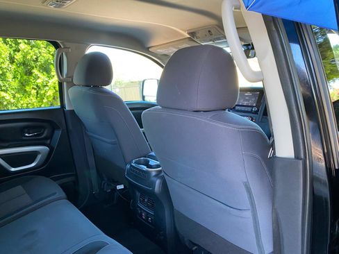 Used 2024 Nissan Titan SV w/ SV Convenience Package AWD/4WD image 40