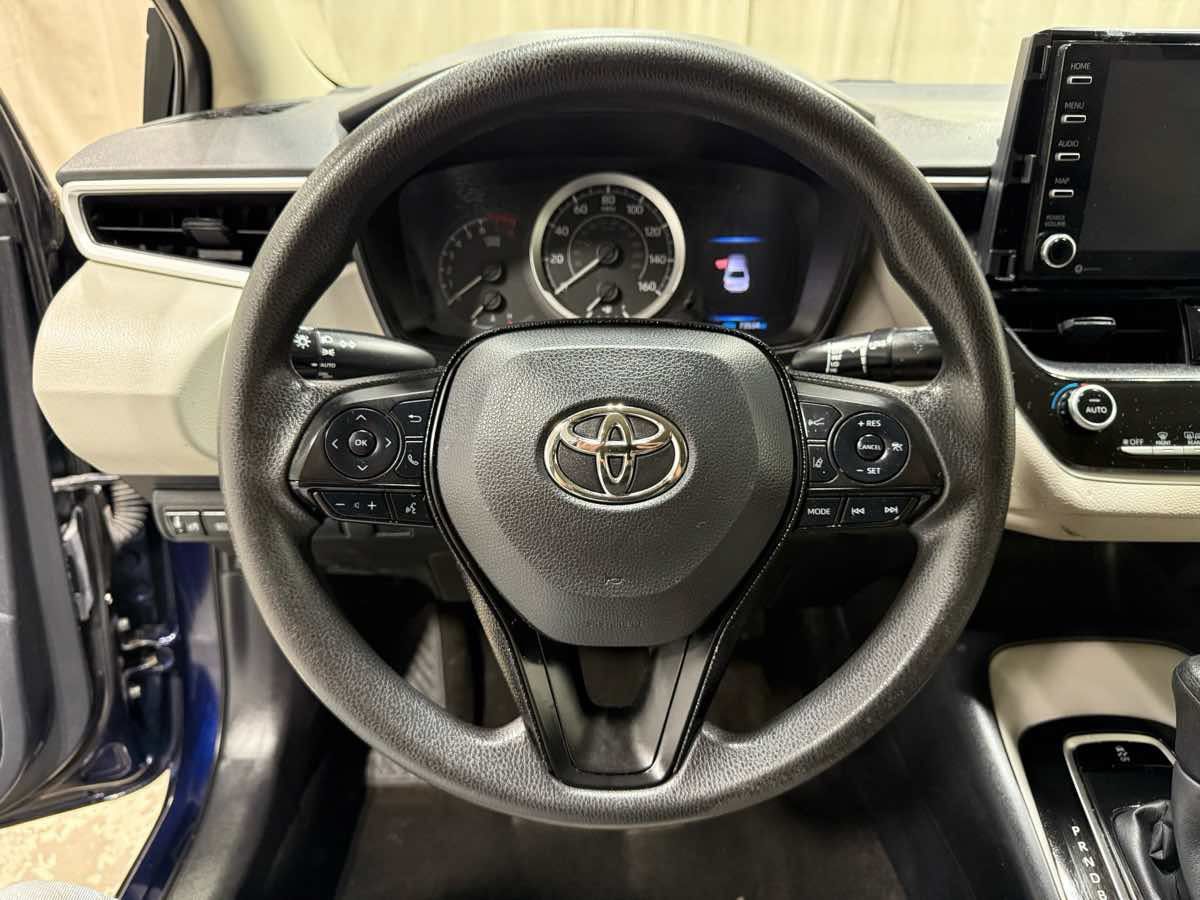 Used 2021 Toyota Corolla LE w/ Carpet Mat Package (TMS) FWD image 11