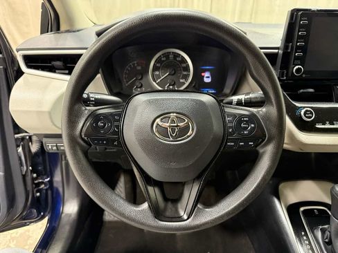 Used 2021 Toyota Corolla LE w/ Carpet Mat Package (TMS) FWD image 11