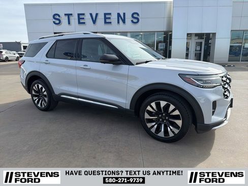 Used 2025 Ford Explorer Platinum w/ LUX Leather Package AWD/4WD image 2