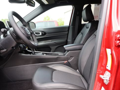 New 2026 Jeep Compass Latitude AWD/4WD image 22