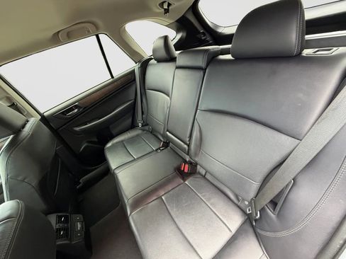 Used 2018 Subaru Outback 3.6R Limited AWD/4WD image 15