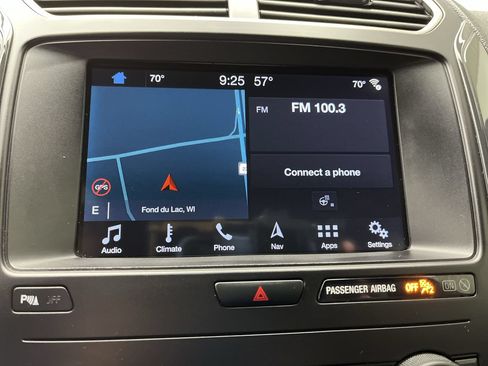 Used 2019 Ford Explorer XLT w/ Equipment Group 202A AWD/4WD image 22
