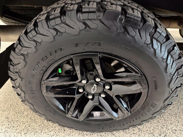 Used 2020 Chevrolet Silverado 1500 LT Trail Boss AWD/4WD image 11