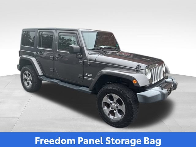 Used 2016 Jeep Wrangler Unlimited Sahara w/ Dual Top Group AWD/4WD image 33