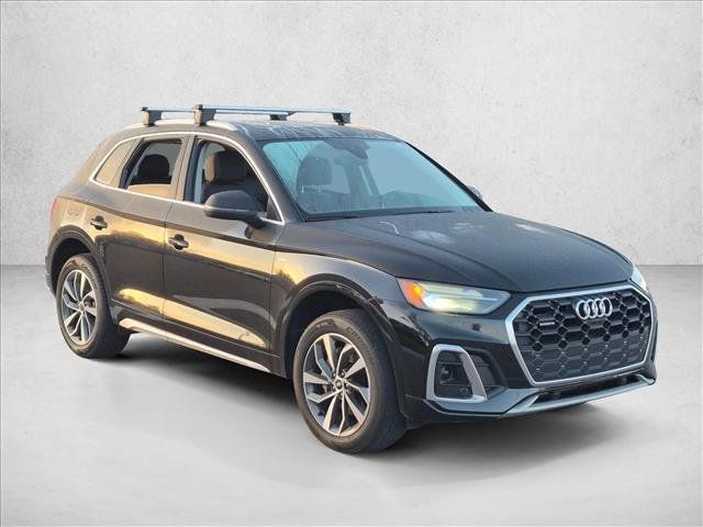 Used 2023 Audi Q5 2.0T Premium Plus w/ Premium Plus Package AWD/4WD image 3