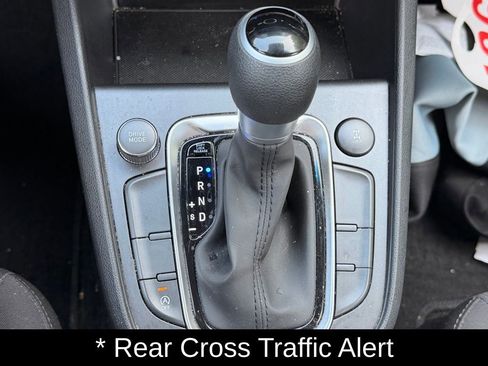 Used 2023 Hyundai Kona SEL AWD/4WD image 18