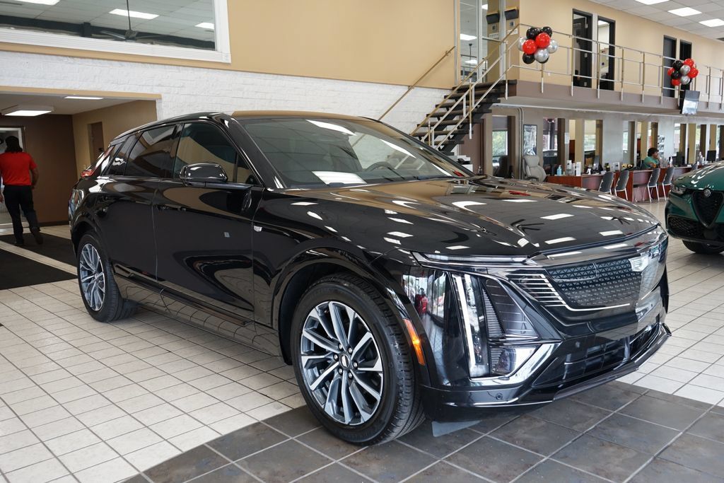 Used 2024 Cadillac Lyriq Sport w/ LPO, Floor Liner Package AWD/4WD image 19