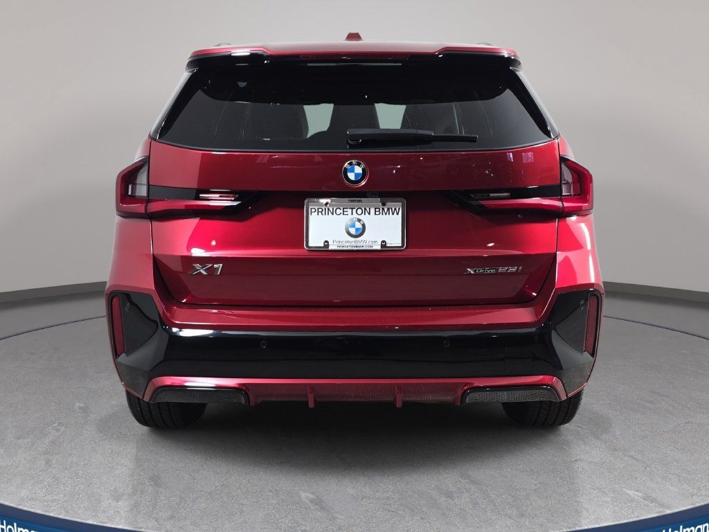 Certified 2026 BMW X1 xDrive28i w/ Technology Package AWD/4WD image 6