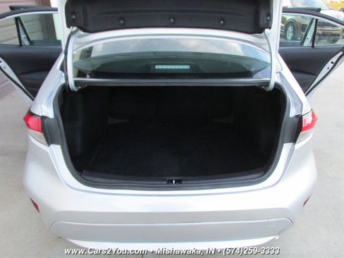 Used 2021 Toyota Corolla LE image 14