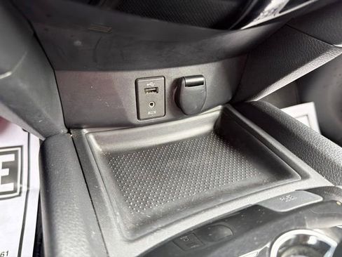Used 2015 Nissan Rogue SV w/ SV Premium Package FWD image 24
