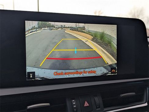 Used 2023 Lexus ES 300h w/ Premium Package image 17