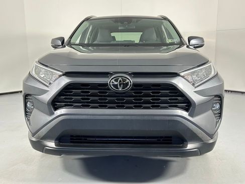 Used 2021 Toyota RAV4 XLE image 2