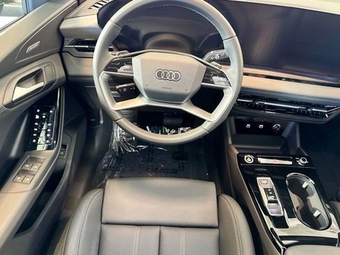New 2025 Audi Q6 e-tron Premium Plus image 19