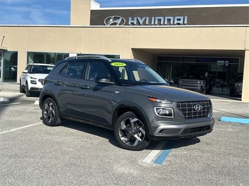 Certified 2024 Hyundai Venue Limited image 1