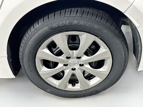 Used 2024 Toyota Corolla LE FWD image 11