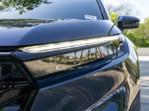 Used 2024 Honda CR-V Sport image 11