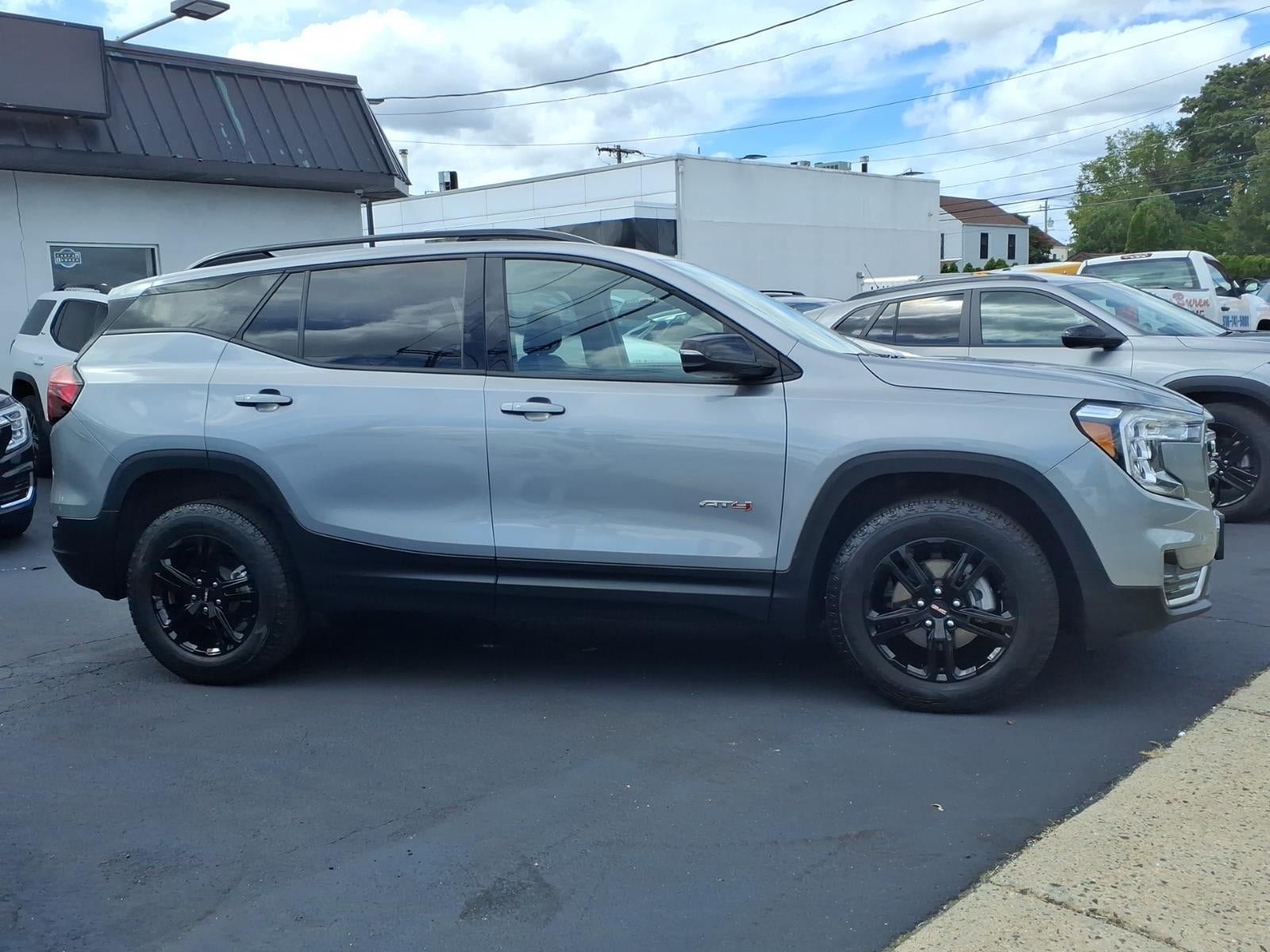 Used 2024 GMC Terrain AT4 w/ LPO, Floor Liner Package AWD/4WD image 4