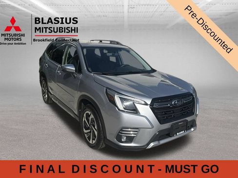 Used 2023 Subaru Forester Touring AWD/4WD image 6