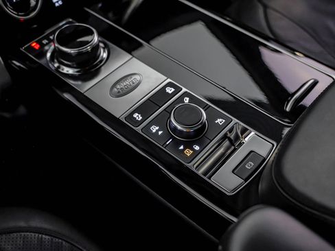 Used 2018 Land Rover Range Rover Supercharged image 22