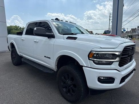 Used 2022 RAM 2500 Laramie w/ Night Edition AWD/4WD image 4