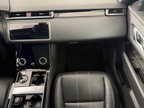 Certified 2019 Land Rover Range Rover Velar S image 23