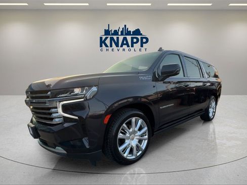 Used 2023 Chevrolet Suburban High Country image 1