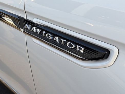 Used 2023 Lincoln Navigator Black Label image 5