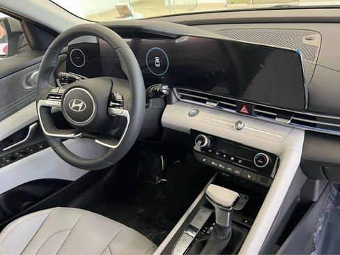 New 2026 Hyundai Elantra Limited FWD image 20