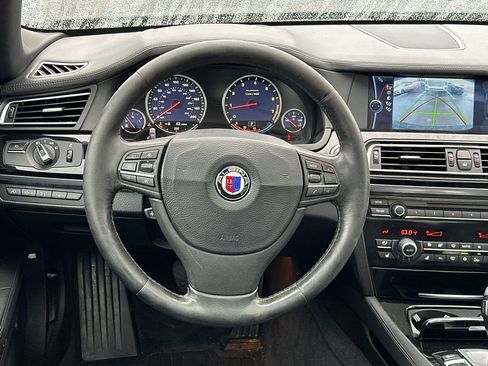 Used 2011 BMW 750i image 23