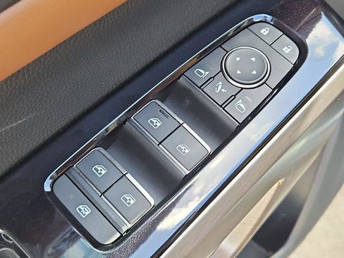 Certified 2023 Nissan Pathfinder Platinum image 24