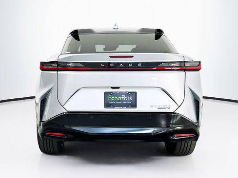 Used 2023 Lexus RZ 450e Premium w/ Technology Package image 7