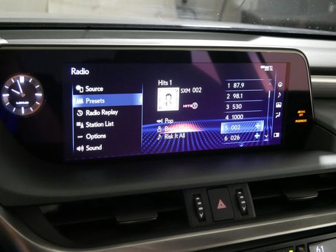 Used 2020 Lexus ES 350 F Sport w/ Accessory Package 2 FWD image 22