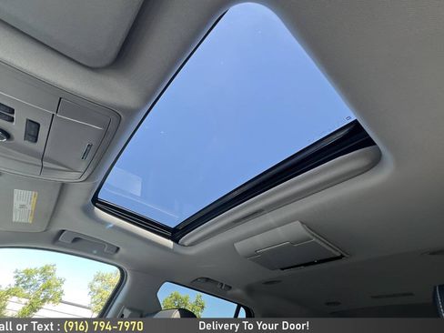 Used 2017 Chevrolet Tahoe Premier AWD/4WD image 26