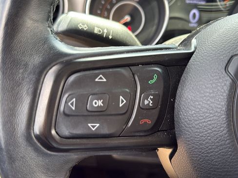 Used 2018 Jeep Wrangler Sport AWD/4WD image 12