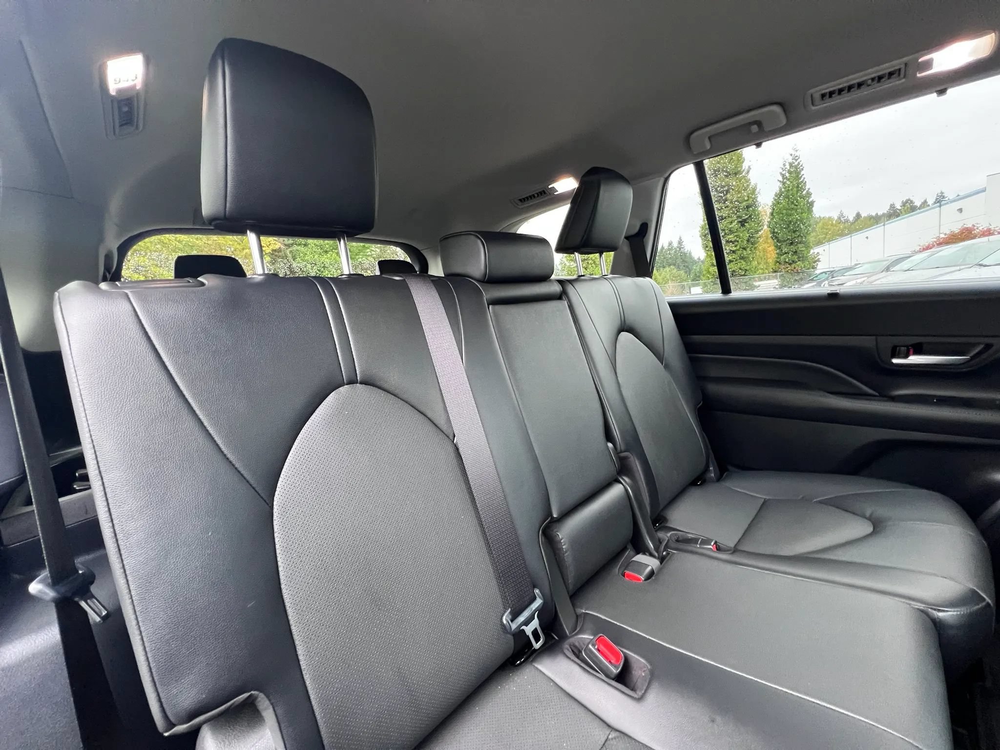 Used 2024 Toyota Grand Highlander AWD Hybrid image 39