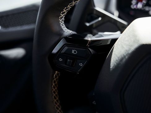 Used 2023 Lamborghini Huracan Tecnica image 55