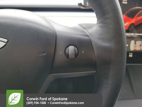 Used 2025 Tesla Model Y Long Range image 28