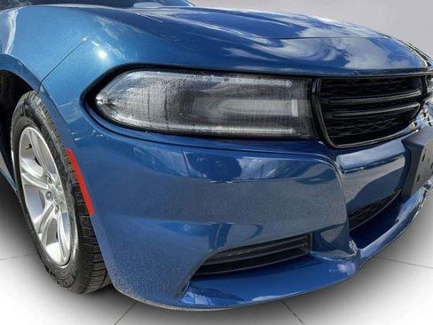 Used 2020 Dodge Charger SXT RWD image 10