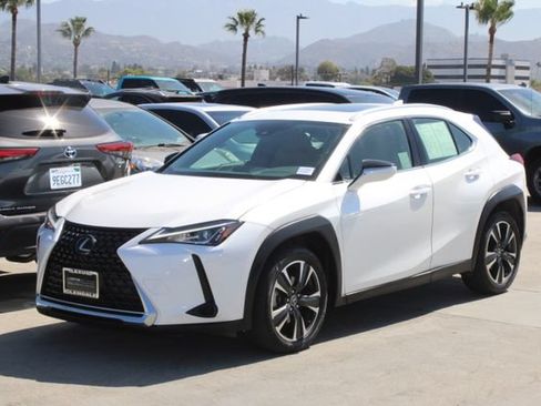 Used 2019 Lexus UX 200 FWD image 3