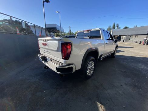 Used 2021 GMC Sierra 3500 Denali w/ Denali Ultimate Package AWD/4WD image 6