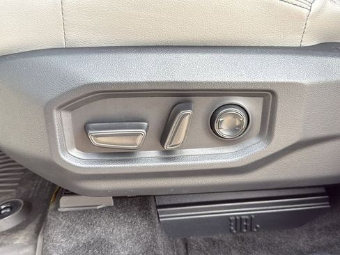 New 2026 Toyota Tundra Limited AWD/4WD image 14