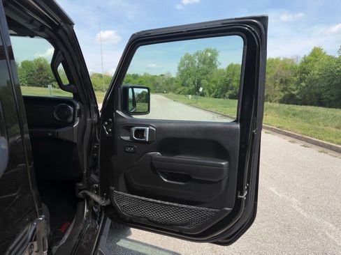 Used 2022 Jeep Wrangler Unlimited Sport AWD/4WD image 24